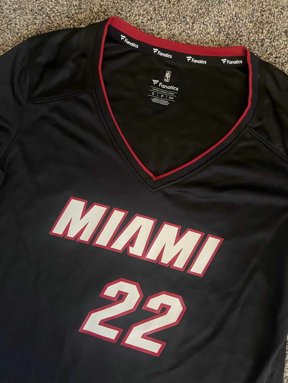 Miami Heat Jimmy Butler #22 Fanatics Women's Small Black V-Neck Jersey (NWT)